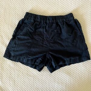 black linen Madewell shorts